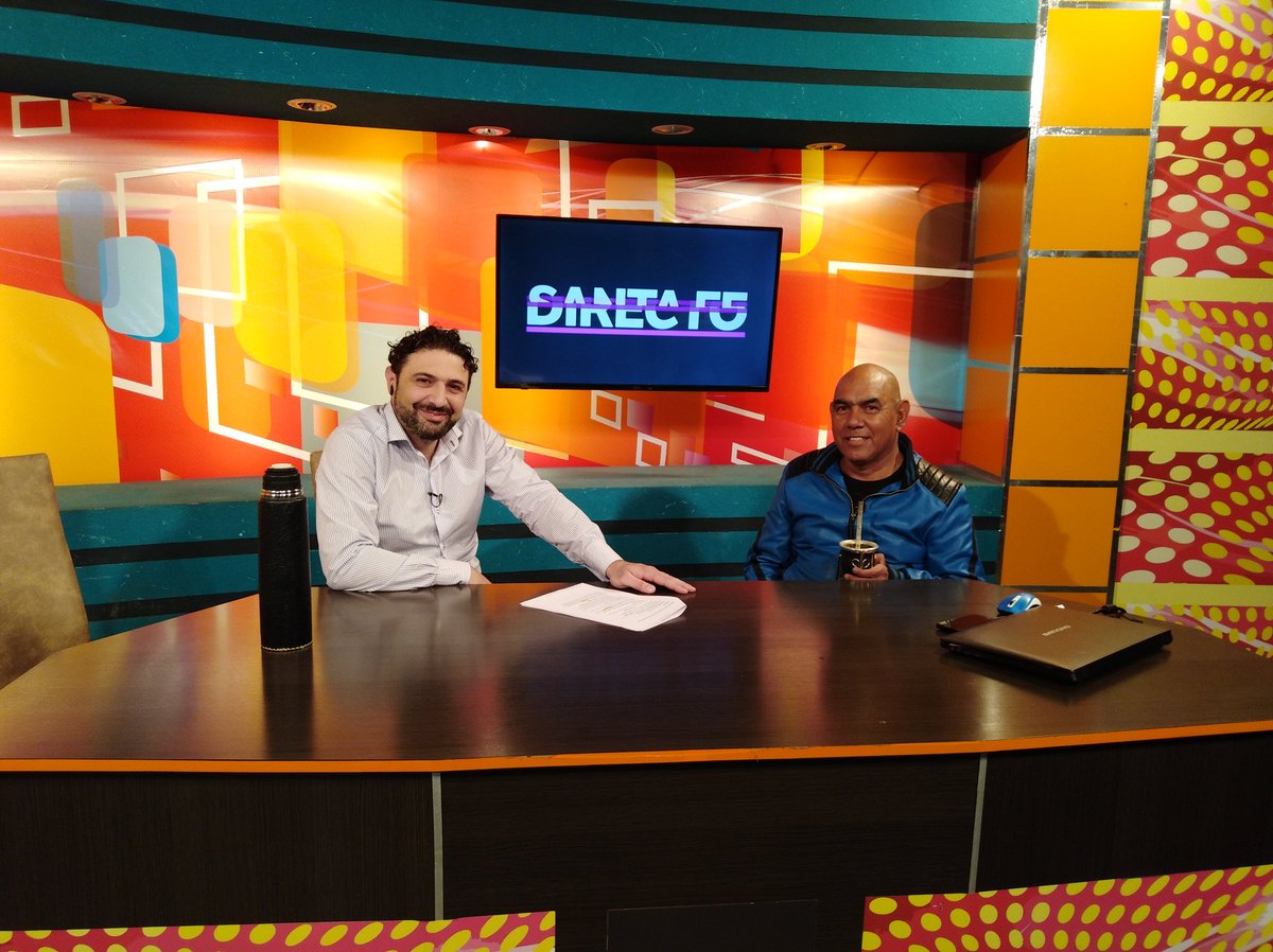 giselaevallone's tweet photo. #ahora en @SFDirecto los detalles de la Feria del libro usado en @DemosCCE @coqtom https://t.co/p5EvYfzTeN