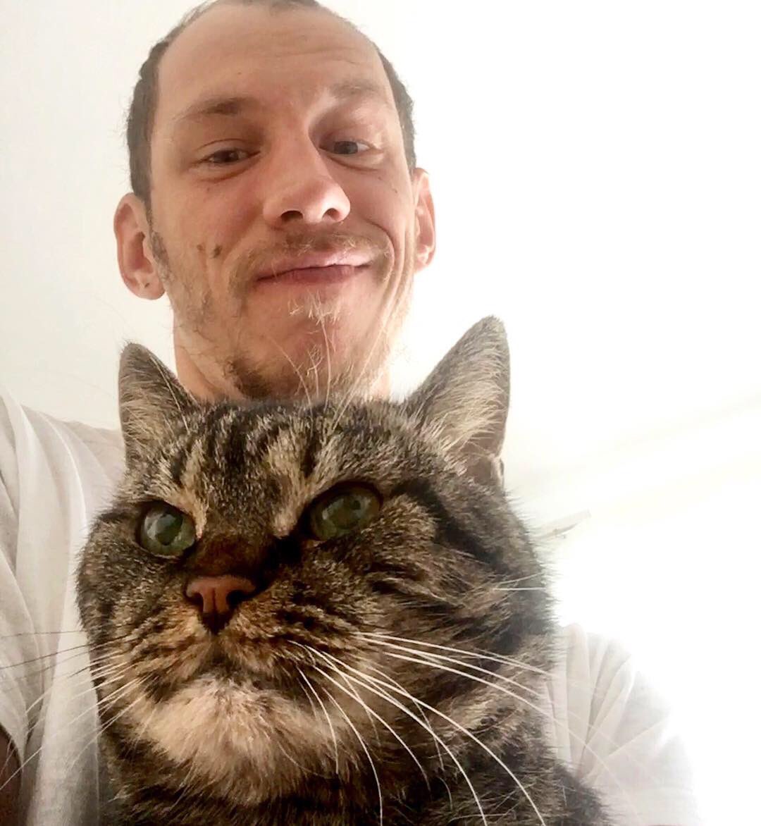 itsmrperf's tweet image. Tea time ☕️ with cat 🐈 
#tea #teatime #cat #cats