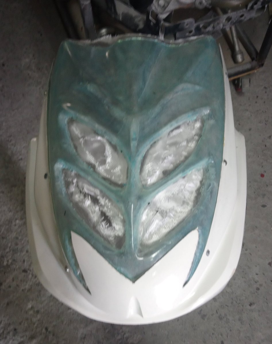 sudigiri86's tweet photo. Inizio #prototipo #tuning #scooter #yamaha #aerox per #pista #estetica su base SU DI GIRI.
Ovviamente #fullvtr #fiberglass #epox.
#sudigiricompositi #madeinitaly https://t.co/wpY50o9pms