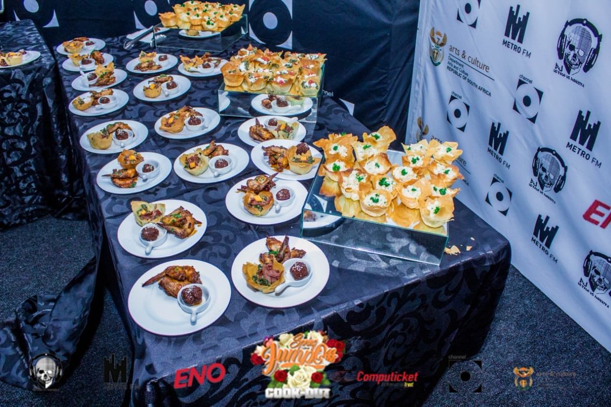 djmahoota's tweet image. #springjumpoff #springjumpoffcookout #springjumpoff18 @mahungracarwash  #extremeweathercondition  @eno @artsculturesa @channelotv @metrofmsa 🔥🔥🔥🔥🔥🔥🔥🔥🔥🔥🔥