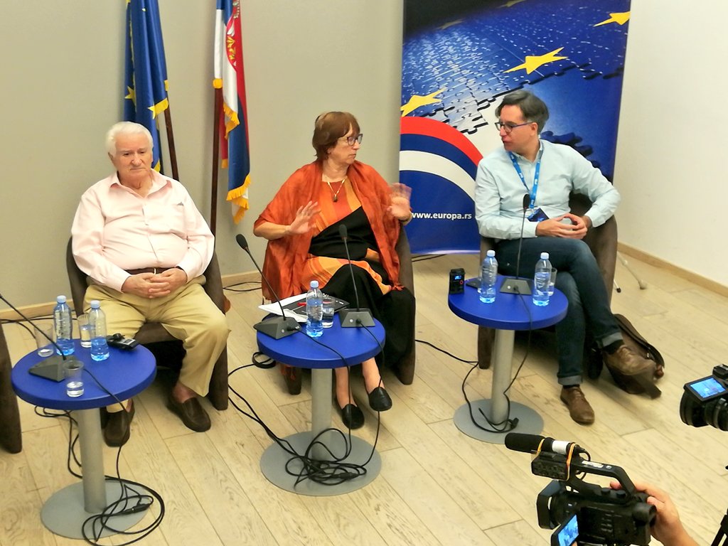 MStevuljevic's tweet photo. Milena Dragićević Šešić #52bitef18 kaže da je fašizam stalno tu, a njena teza je da se on podgreva tvitovima koji su jako medijski zapaljivi. Zato je nekritičko prenošenje tvitova govora mržnje opasno, jer to je njihova hrana, diže im popularnost https://t.co/Pm5tne5iIQ