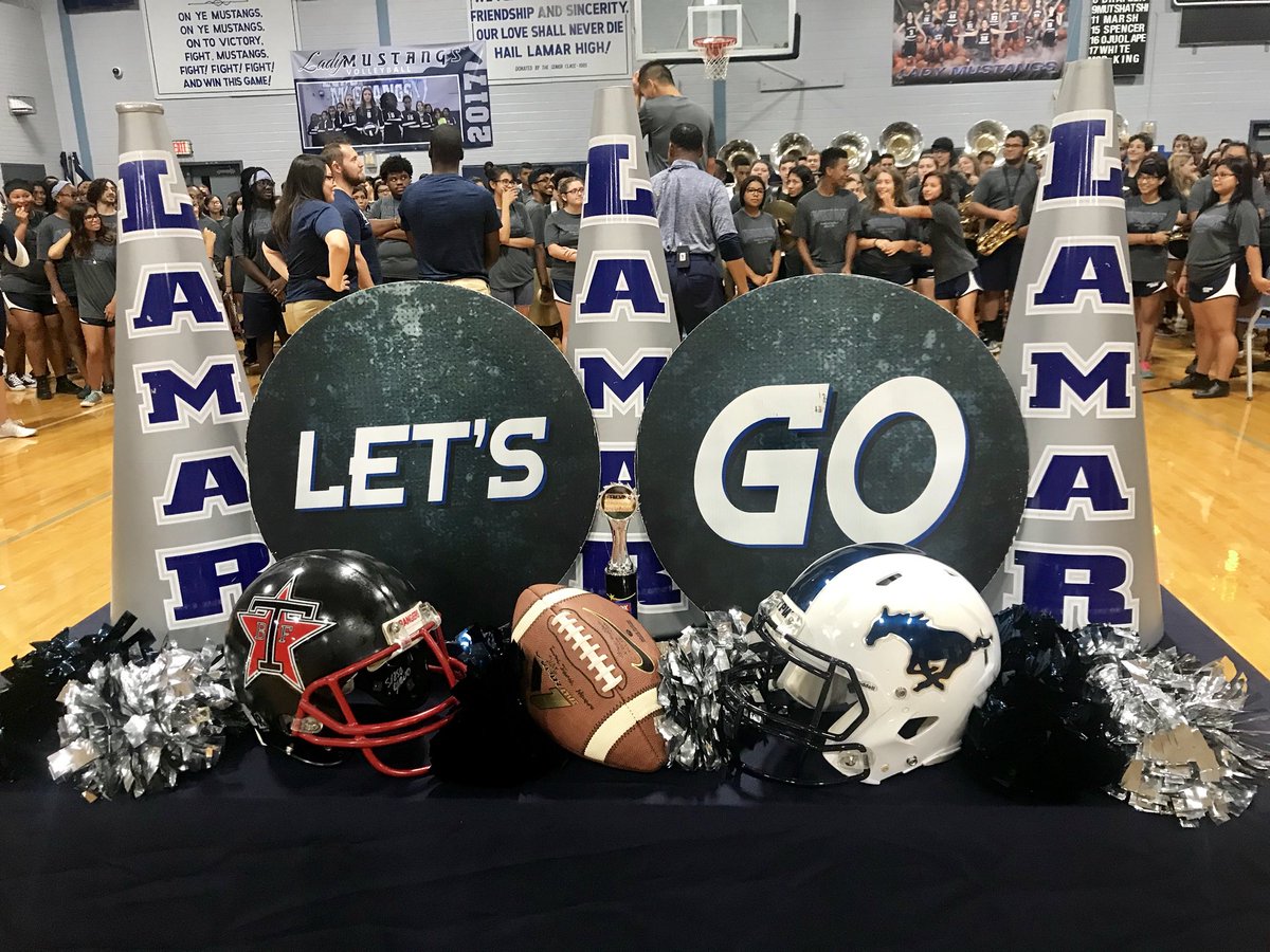 It’s Friday Football Fever <a href="/FoxNews/">Fox News</a> <a href="/NateGriffFOX26/">Nate Griffin</a> <a href="/LamarCISD/">Lamar CISD</a> <a href="/lcisdathletics/">LCISD ATHLETIC DEPT.</a> <a href="/LamarCHSBand/">Lamar CHS Band</a> @LCHSDanceDept <a href="/LCHSMustangs/">Lamar Mustangs</a> #bluestampede