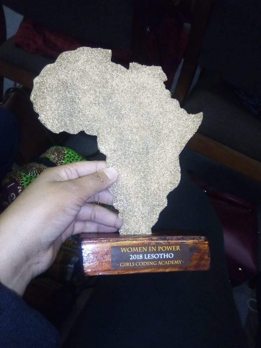 RevoltMediaZm's tweet image. Meet Maneo Mapharisa, she &amp;amp; 6 other young women founded #GirlsCodingAcademy, a startup in #Lesotho on a mission to reduce the gender gap in #STEM fields.

Read more about them via this link👇 revoltforher.wordpress.com/2018/09/14/7-y…

#RevoltForHer #GirlsCanCode #GirlsCode #Coding #WomenInSTEM