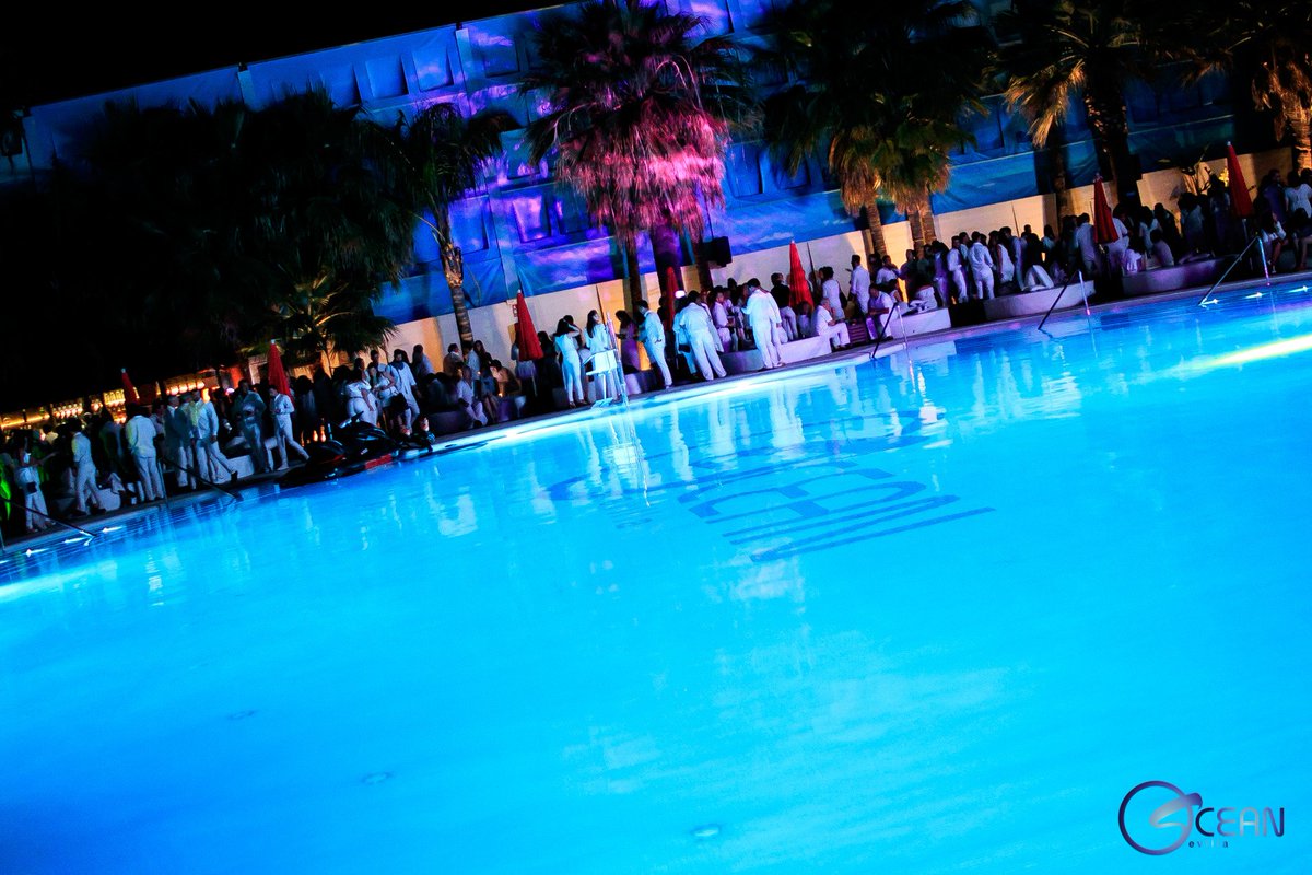 Lo mejor de nuestra #ClubExperience se une con nuestro concepto de #ThePerfectSummer para crear 
OCCO Summer Terrace
A partir de las 23:00, ven y descubre todo lo que podemos ofrecerte este verano