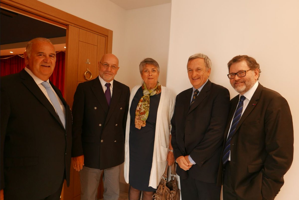 FMaconnerieMag's tweet image. Hier inauguration des locaux de la #GLAMF avec le Grand Maître Jean-René Dalle, Pierre Marie Adam #GLDF, Catherine Jeannin-Naltet #GLFF, Pascal Berjot #GLTSO et Roger Dachez président de l'#IMF #francmaconnerie #FMmag