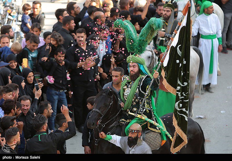 LesPersanes's tweet photo. Le Ta'zieh, le théâtre populaire iranien - une immersion photographique

Chaque année, à la période de Muharram, les spectacles du Ta’zieh s’offrent aux Iraniens. Considéré comme l’art national, il est souvent pratiqué chez la classe populaire iranienne.
https://t.co/HG6RAIjlZ5 https://t.co/EBWtBQwBEl