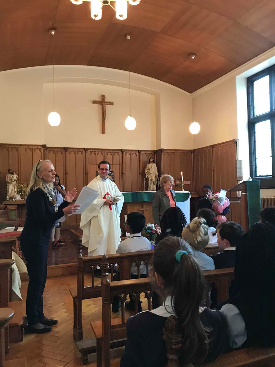stjoesshgoals's tweet image. Global Service Mass at @stjosephsabn this morning. With a teacher who is an old girl of our school and a former deputy head who also is an old girl. Beautiful Mass. #globalserviceday #WeAreSacredHeart #faith