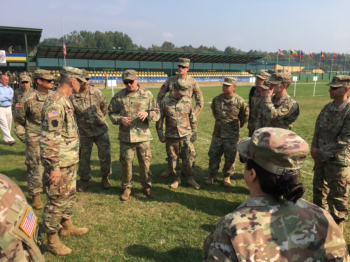 Glad I had the opportunity to meet & recognize these outstanding @theCaGuard Soldiers supporting Exercise #RapidTrident in #Ukraine. The #StatePartnershipProgram is one of the most significant @USNationalGuard programs.