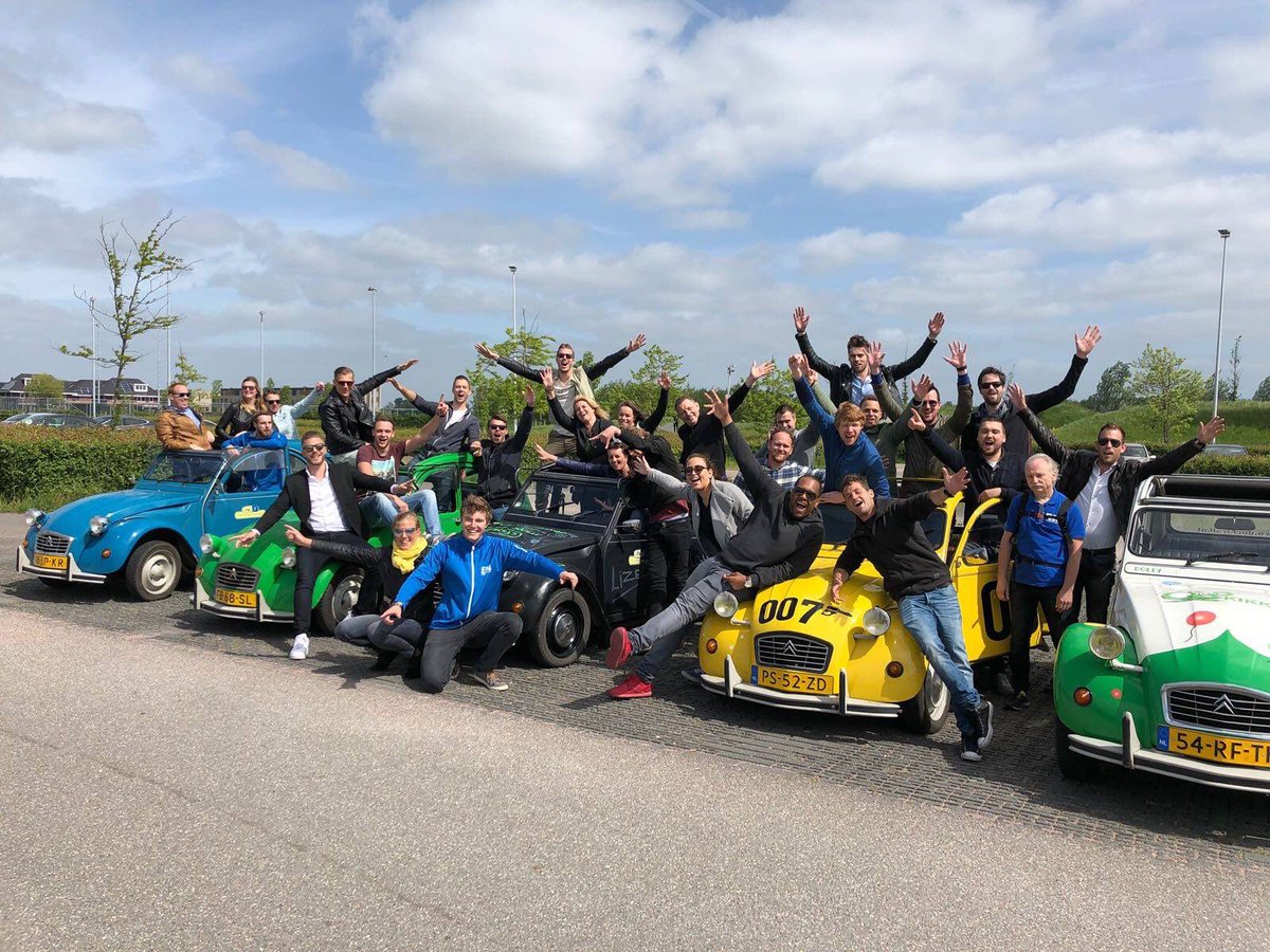 Groepsfoto tijdens #eendenrally #bedrijfsuitje