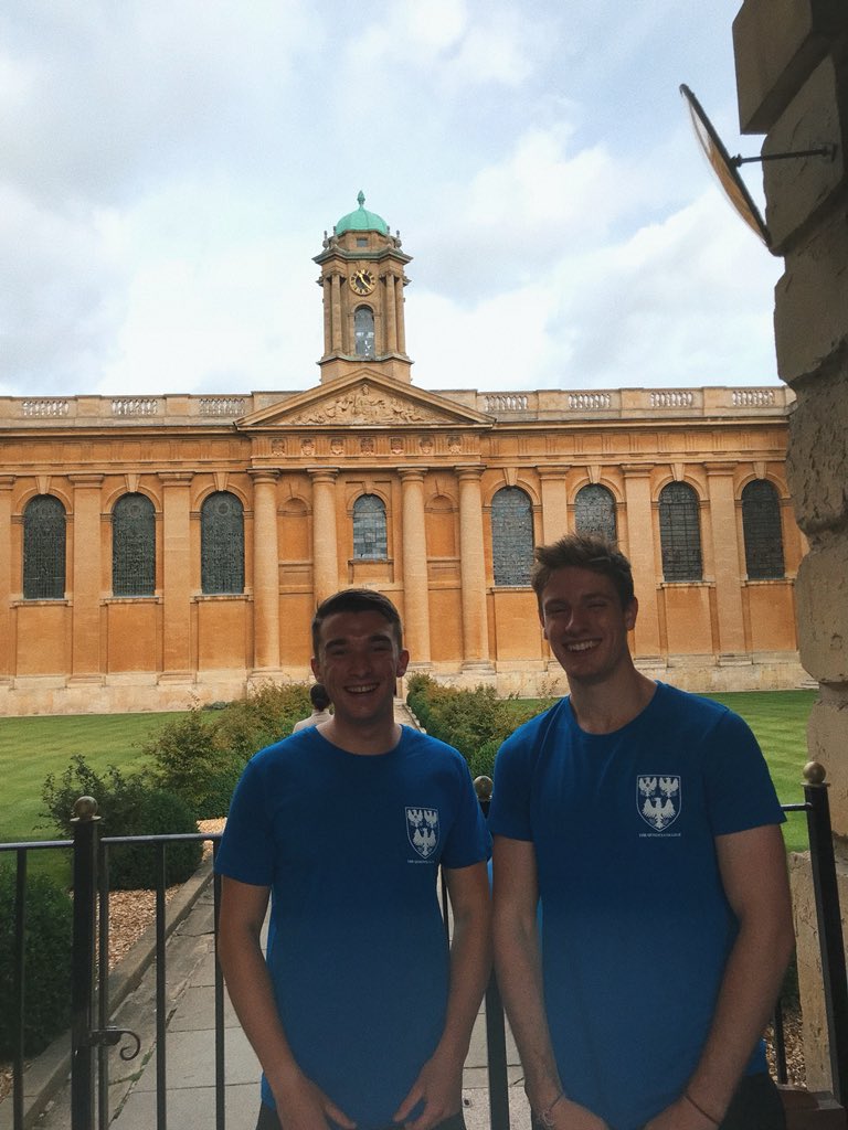 how can you say no to these smiling faces? #OxOpenDay #ComeVisitQueens