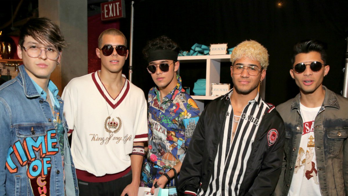 LatinBillboards's tweet photo. Exclusiva: @CNCOmusic anuncia las fechas en Estados Unidos de su primera gira mundial #CNCOWorldTour https://t.co/ffoZbolvY3 https://t.co/wssCvPxU36