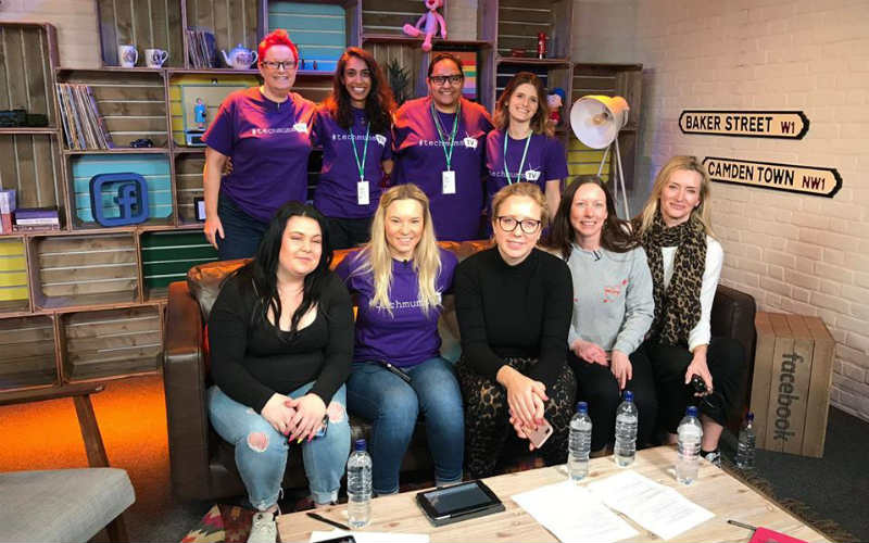 BCloudUK's tweet photo. Live TV tech education show for mums #TechMumsTV scoops @BIMA #DiversityandInclusion Award @Dr_Black @TechmumsHQ https://t.co/zyZaWCylGD https://t.co/JpiD8GgBxZ