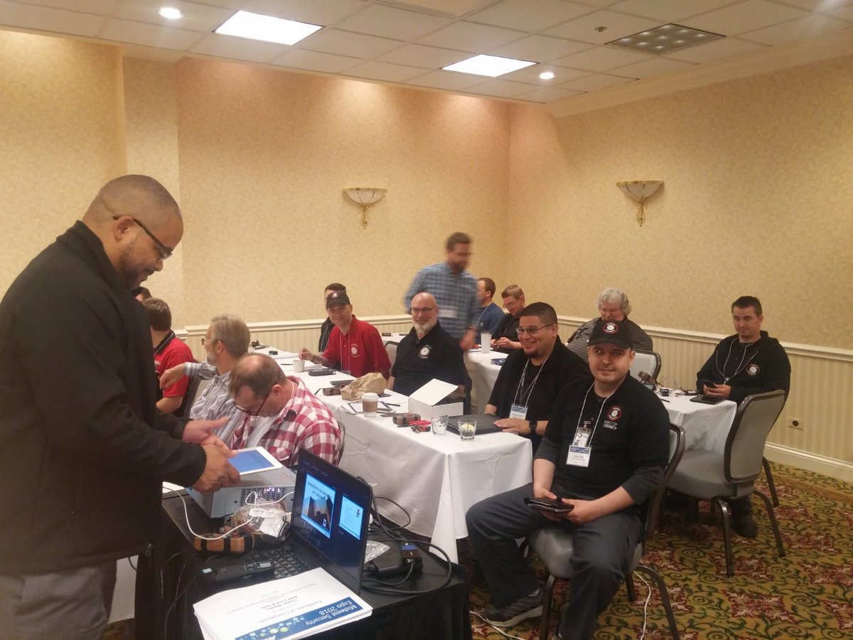 NonStopLocks's tweet photo. Check out the Nonstop Locksmith and Security Solutions crew at the Midwest Security Expo and Educational Seminar! https://t.co/HcvGeqbqqj 312-929-2230 #NonstopLocksmith #Chicago #LocksmithServices #Chicago24HourLocksmith #ChicagoLocksmithServices https://t.co/ZU7oAIQz5k