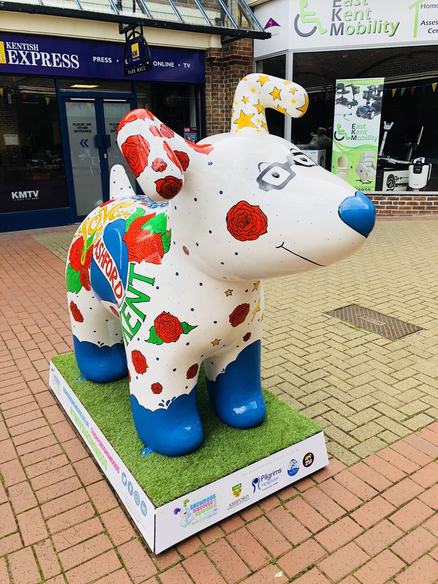 markemers0n's tweet photo. The Ashford Snowdogs Project is now live. There are 35 different Snowdogs. Download the app, collect the codes from the Snowdogs and you’ll be entered into the prize draw. Share your pics using #FindYourSnowdog and don’t forget to visit Goldie the Golding Vision Snowdog! https://t.co/7NJC2P8Sar