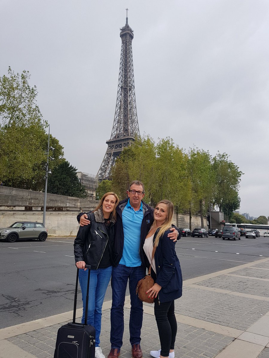 KP_Derby_CM's tweet photo. Fab day in Paris yesterday #paris #awardwinner #teamsales #thebest https://t.co/G0uZIMPuDR