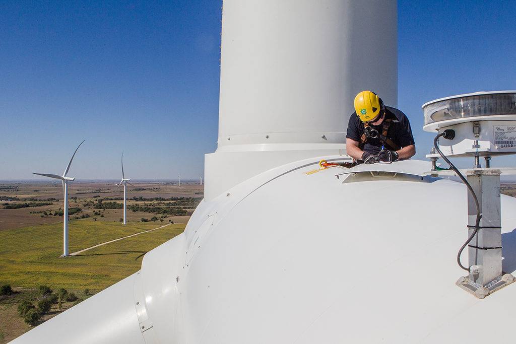 Wind technician, along with solar installer, is one of America's two fastest growing jobs #windworks