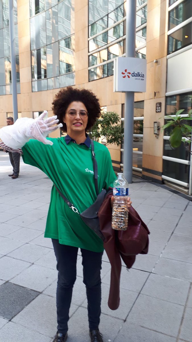 g_ferjani's tweet photo. #WorldCleanupDay2018 Paris La Défense https://t.co/JC4BxZ3ucj