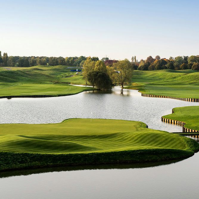 The Ryder cup tickets and hospitality packages are selling out fast and Limo Plus as limited availability so book your Ryder cup chauffeur now limoplus.co.uk/book