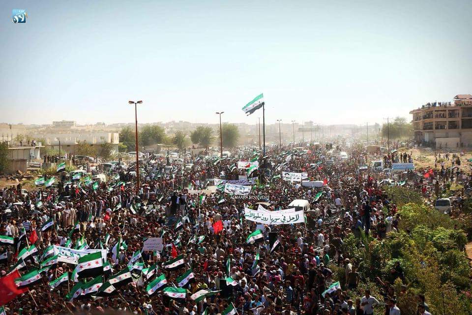baraalord's tweet photo. جانب من السلاح الكيماوي الذي يتم تحضيره في إدلب 
#لابديل_عن_إسقاط_النظام https://t.co/BJUfC6jeJr