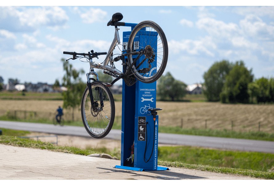 MitchellBlend's tweet photo. Fill up BOTH your tyres and coffee levels RT @Bikes4Refugees: The best Public Bike Repair Station? BfR is setting up one of these at @Bridge8Hub alongside union canal towpath for all you cyclists out there. #mbcoffee #mbblackamolé #mbtriplethreat https://t.co/dpyjnU6cDa
