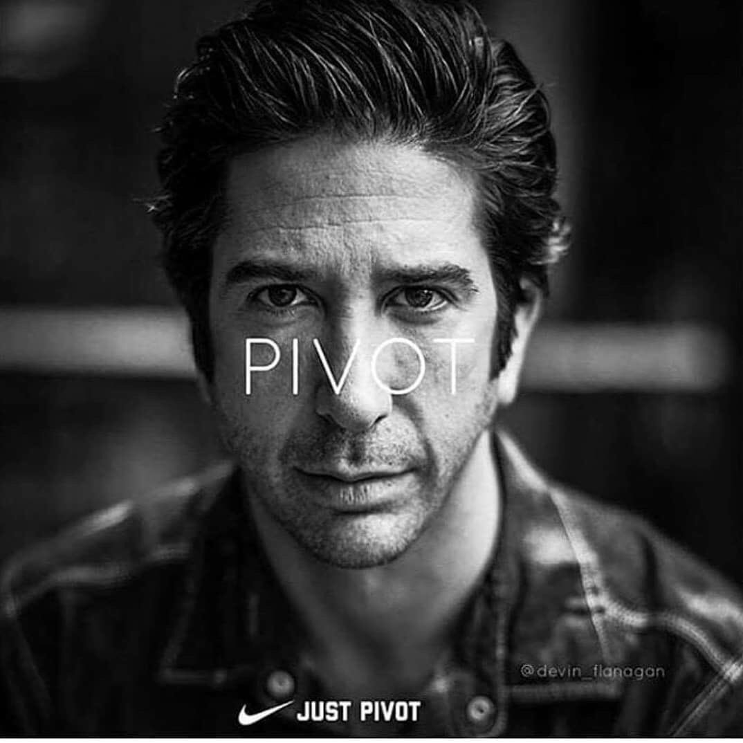 HaiLe2610's tweet photo. #JustPivot #Nike #RossGeller #Friends #DavidSchwimmer https://t.co/jnOuX38ZRQ