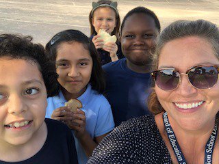 cdeditz1's tweet image. Enjoying our first lunch bunch of the year!  Great way to connect with students on a more personal basis. #1D1T1M