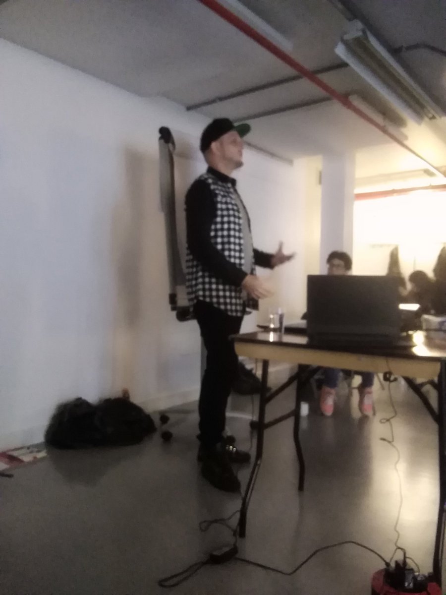 LondonersLondon's tweet photo. Today's 1st #UniquelyLondon experience continues with the brilliant @our_MoH #MoHCatalyst program & meeting many of my #Campaigning #SocialMedia #Heroes including #Artist @DavidTovey1975 & #Journalist @MrTopple discussing use of #mediums for #Political change #50YearsOfTrying https://t.co/kle48PhpjG