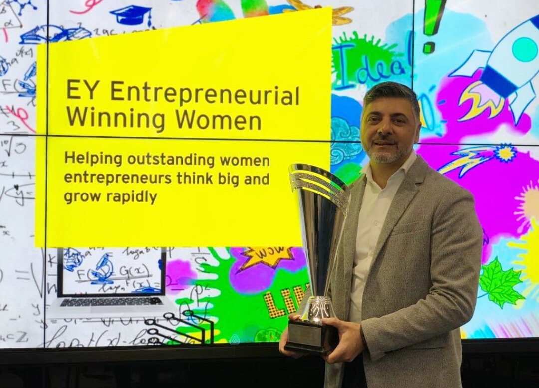 AzimOmar_EY's tweet photo. Humbled for the honor of our EY Entrepreneurial Winning Women program being recognised at the #GenderAwards2018, winning its second consecutive 1st place Economic Empowerment Award! @EY_Africa #WinningWomen https://t.co/kZ6kI8Qkhl
