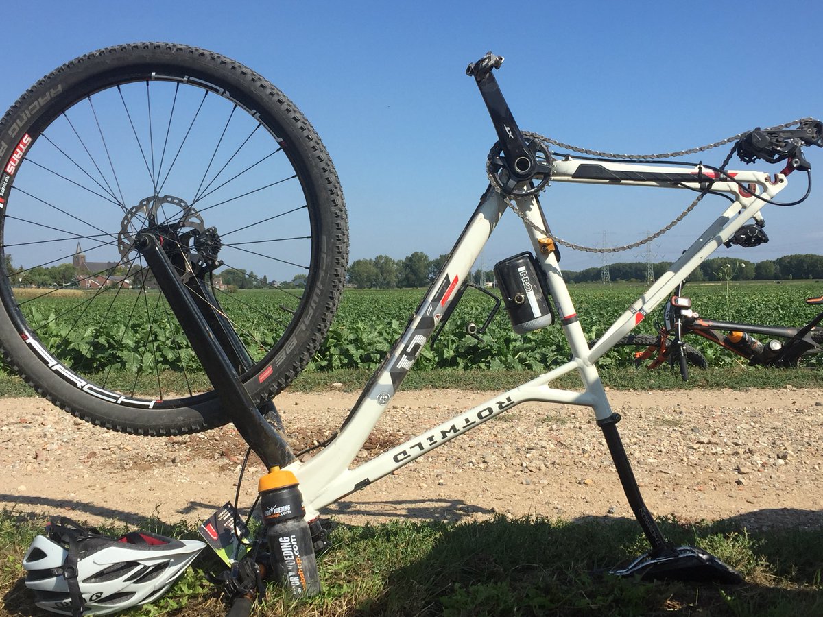 FrankGlaubitz's tweet image. #teamR4D 5 dagen zit t mee en dan de 6e dag 4 #lekke banden @Duchenne_Heroes @duchennepp