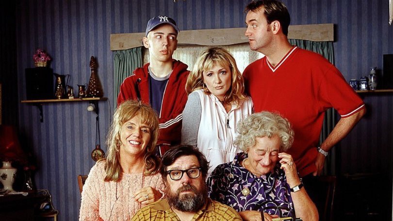 roylefamilyhq's tweet image. 20 years ago today, my favourite show in the world was first broadcast, what a masterpiece it was and best of all continues to be to this day. So loved by so many. #theroylefamily #roylefamily