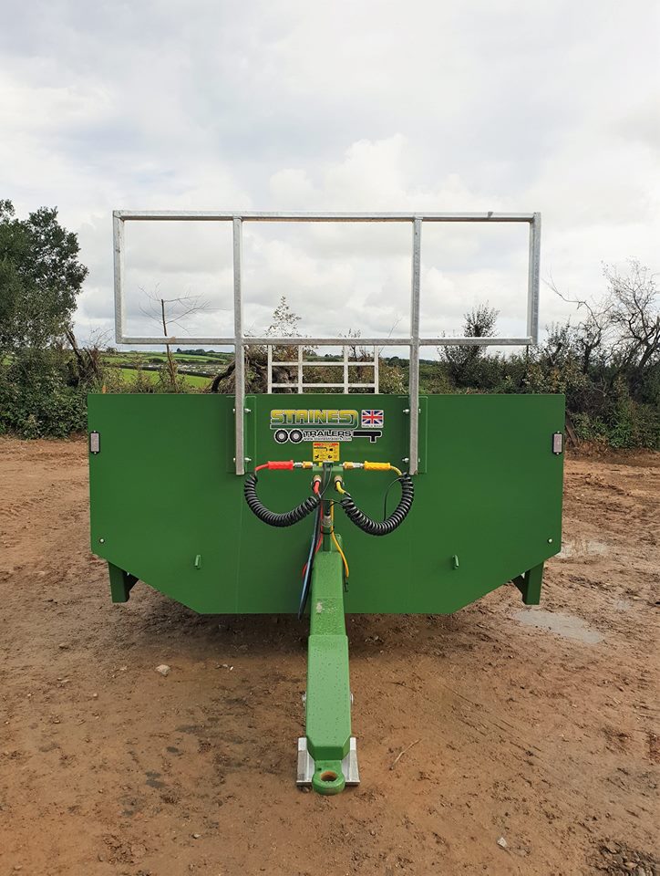 Stainestrailers's tweet photo. READY TO BE DELIVERED -36 Ft tri-axle bale trailer - for a quote on this or any other type of trailer please get in touch with us on 01805 623255, send us a message on FB or email your enquiry direct to kathy@stainestrailers.com.
#bespoketrailers
#stainestrailers https://t.co/Ye89GLovc3