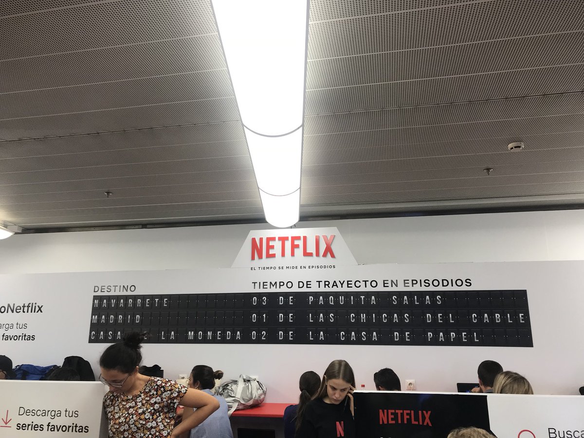 La nueva campaña de <a href="/NetflixES/">Netflix España</a> en Atocha. Medir el tiempo de trayecto en episodios de #LasChicasDelCable o #LaCasaDePapel 👏🏻