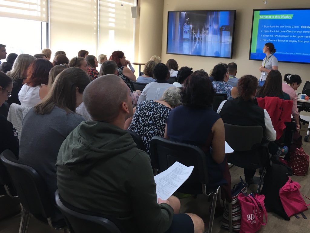 PathwayTara's tweet photo. @MoyaFlaherty from #TeamNGH presenting #NAMEUKconf18 to a packed room!! #bestpossiblestart #bestpossiblecare https://t.co/rJkgP8mIHm