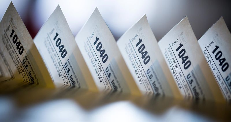 tax's tweet photo. .@taxgirl looks to Bloomberg Tax data as she analyzes the 2019 projected tax rates and the impact on taxpayers in @Forbes. Article here: https://t.co/f17E6k1Jih https://t.co/4C2dWc3ids