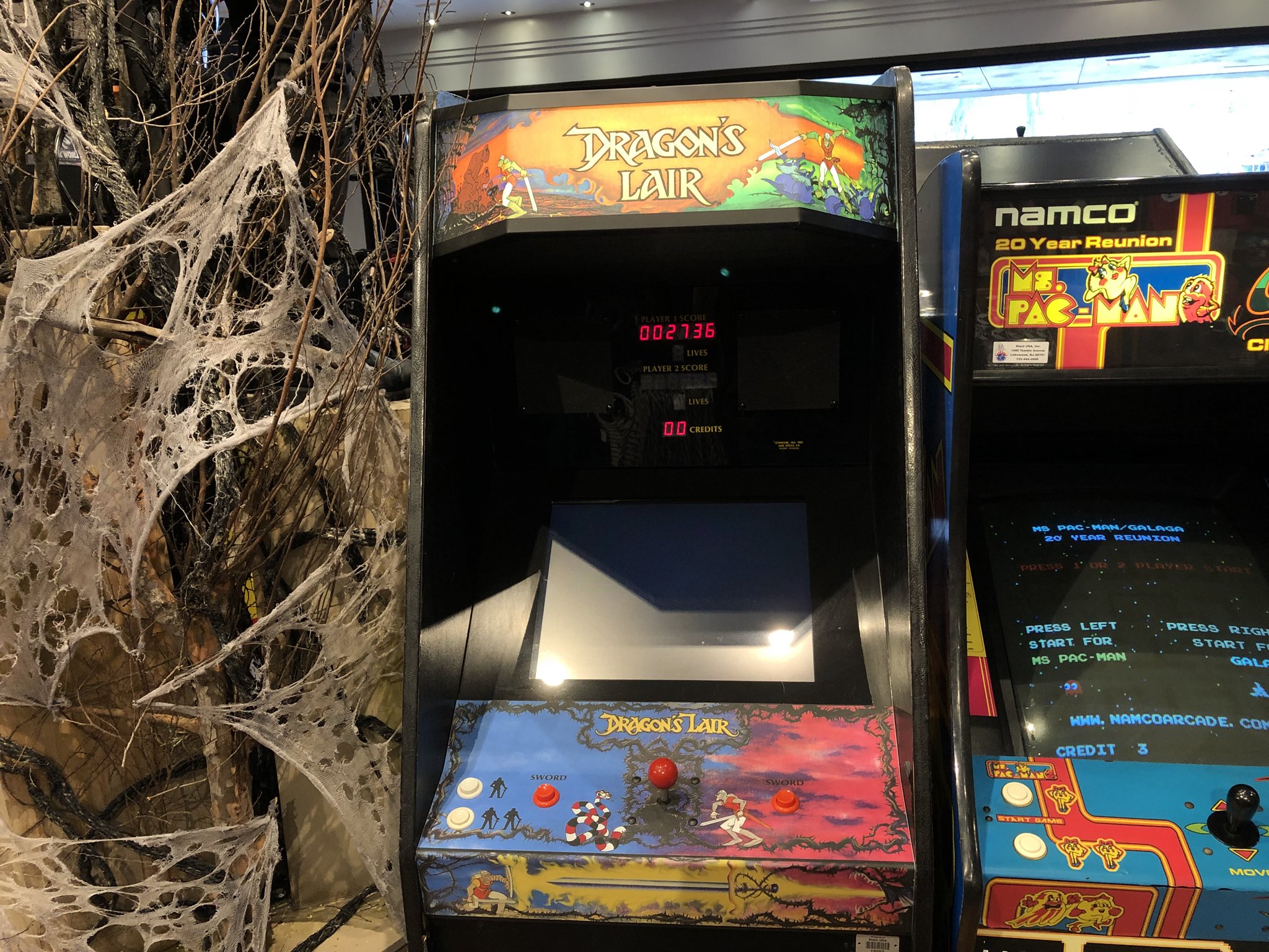 stranger things arcade box