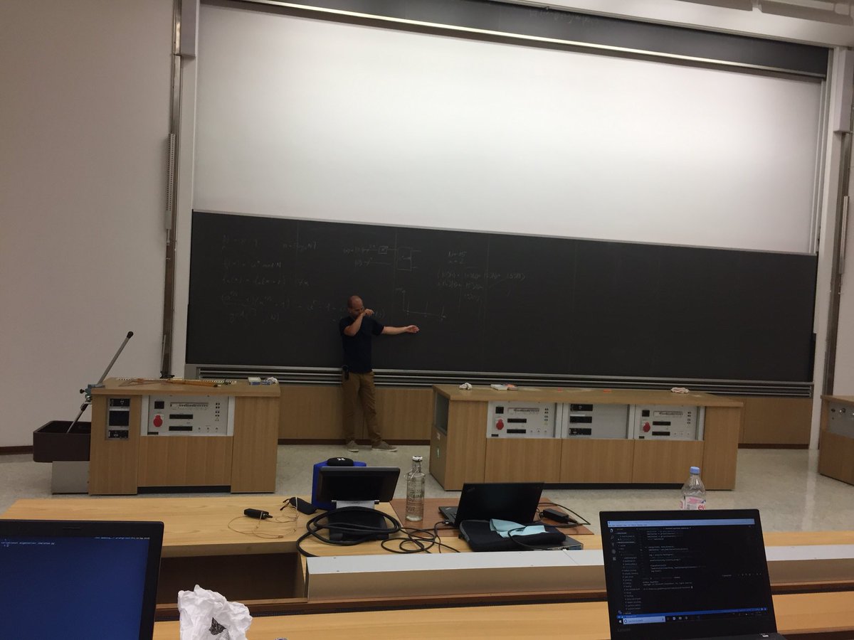 SquidSchools's tweet image. Closing our summer school with Damian Steiger and Thomas Häner. #ShorAlgorithm #GroverAlgorithm