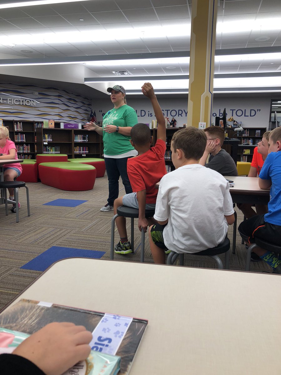 FochtMrs's tweet photo. Learning about the #library here @Boyer_Elem_PISD! Thank you @libtechchick @tWinningLibrary @ErinStruwe for getting this #amazinglibrary put together for our sweet kids! https://t.co/DrGpf9dhZn