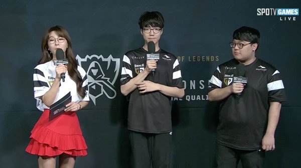 InvenGlobal's tweet photo. GEN Haru: "You can gain back the advantage as long as you don’t make mistakes. My teammates are performing well, so if I just sustain, they let me gain the advantage. That’s why I’m not pressured."
@Gen_G_LOL #Haru #LCK #Worldsqualifiers
https://t.co/AnfJ1DPmwp https://t.co/tcUnB67vAK