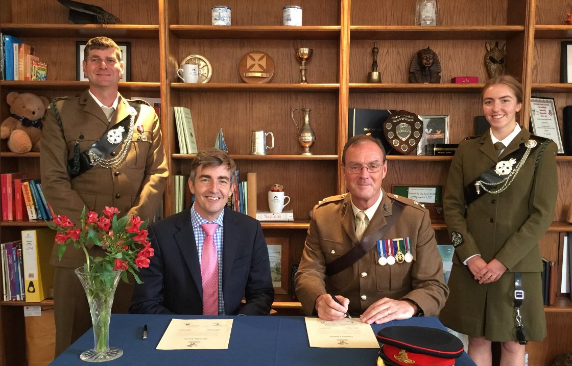 WMRFCA's tweet photo. .@OswestrySchool School have become one of the latest organisations to enhance their support to the Armed Forces by re-signing the Armed Forces Covenant. During the event the School's CCF contingent paraded the School Colours &amp; were inspected by Lt Col Hitchman from @ArmyWestMids https://t.co/TkgEST8khZ