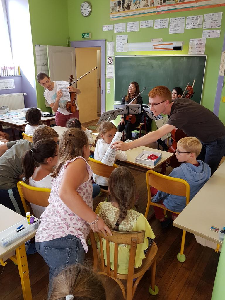 Musenvoutes's tweet photo. #ActionCulturelle avec le Quatuor I Folletti au RPI de #GisseyLeVieil #SaintThibault #Braux @CD_CotedOr #BourgogneFrancheComté https://t.co/JgJ0YCboMM
