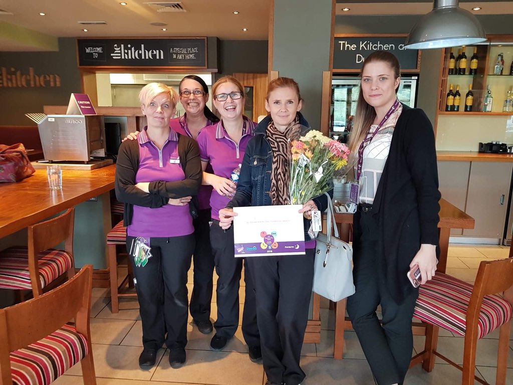 emmap61's tweet image. #DayFour of @pi_dudley #housekeepingappreciationweek Cake &amp;amp; Coffees for the HK team and celebrating the wonderful Irena our Housekeeping Superstar ❤️❤️❤️