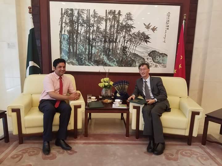 AttshanAliAbbas's tweet photo. Islamabad: 14th September 2018 #President National Youth Assembly @HananAliAbb meeting with Chinese Ambassador H E. Yao Jing at Chinese Embassy Islamabad.
@CathayPak @zlj517 
#NYA #PakChina #Frienship #CPEC
#Pakistan #China https://t.co/gWmpcwEaHS