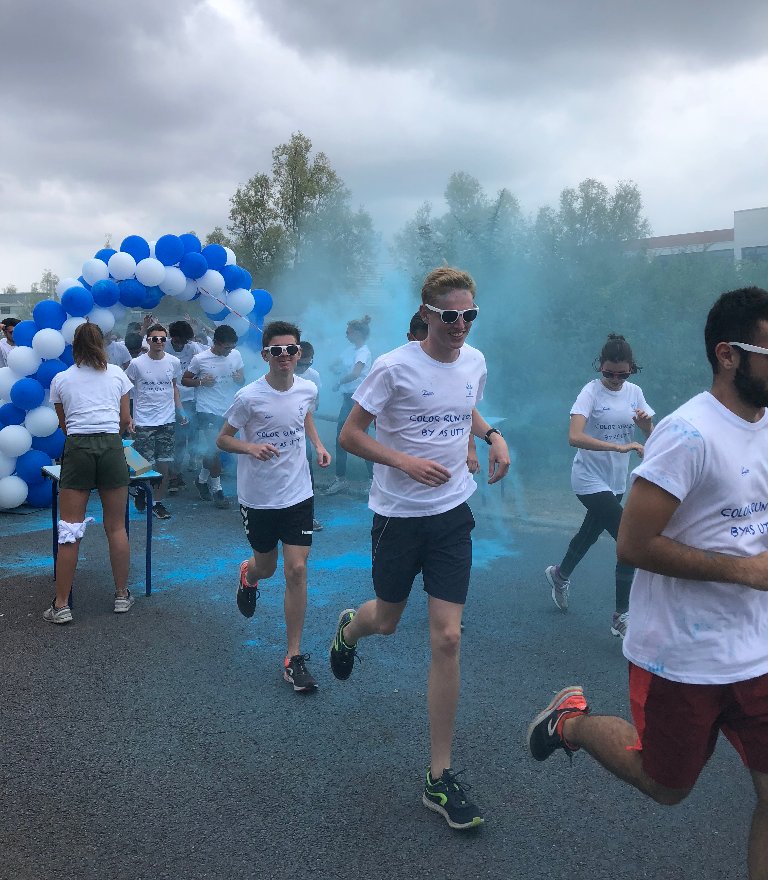 UTTroyes's tweet image. C'est parti !
Le premier événement sportif de l'année avec la #ColorRun2018 organisé par @Sport_UTT !
#UTT #Troyes