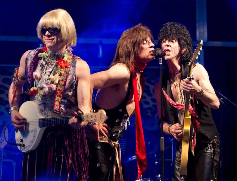 #MiltonKeynes #RollingStones fans! Join #TheRollinStoned at <a href="/mk11livemusic/">MK11</a> Friday 26 October. Tickets-&gt;&gt; bit.ly/StonedMK11 #MKHour 
"...Close your eyes! This must be the Stones at their absolute best!!" Brian Jones Fan Club.