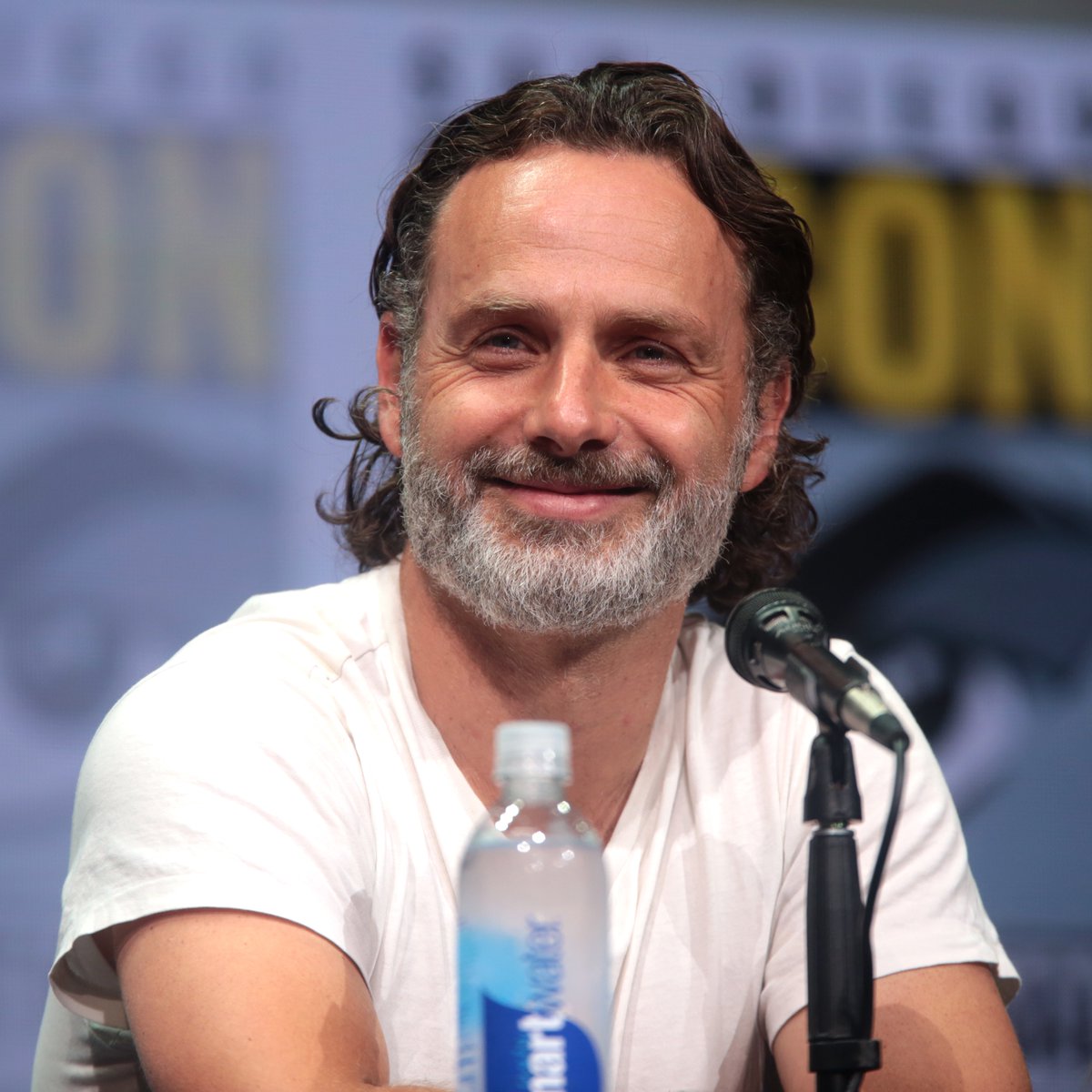 Happy Birthday to the incomparable Andrew Lincoln!!!       