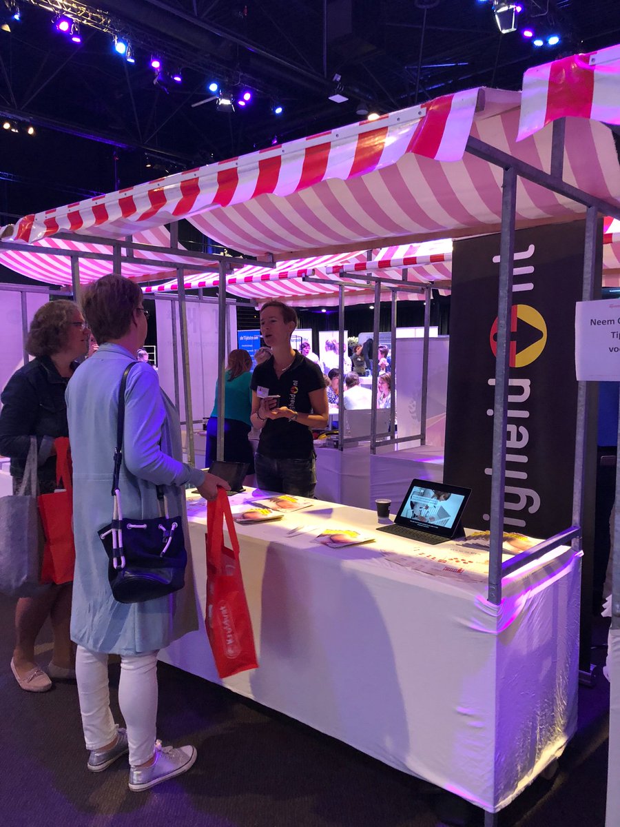 Leuk om kraamverzorgenden weer te ontmoeten op de #dagvandekraamzorg veel gesprekken over babynestjes #veiligslapen veiligheid.nl/veiligslapen