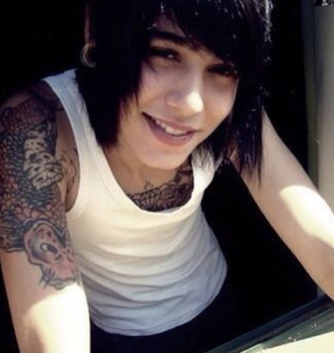 FallenAngelz03's tweet image. Tired of my emotions being played with so only looking for friends (23, dom/sub) -Dragon