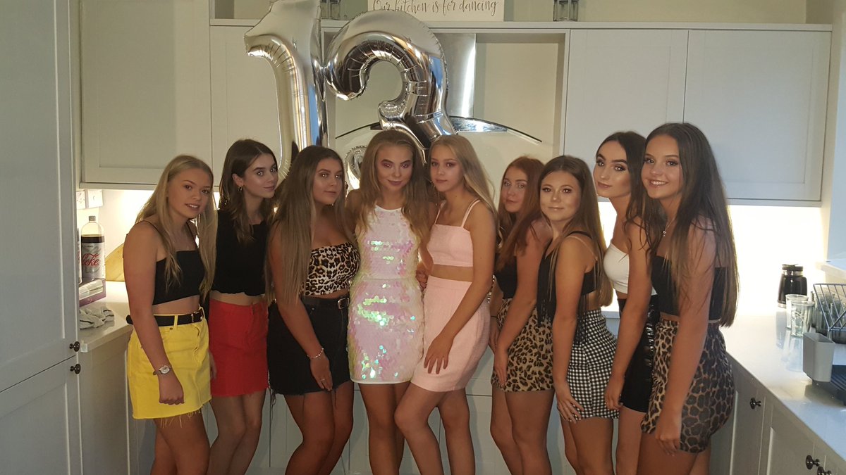 gfb23's tweet photo. #Thirteenth #herewegoagain #teenager #chaos #timeforthepub @jbickerstaff72 https://t.co/n0qr3oVqhM