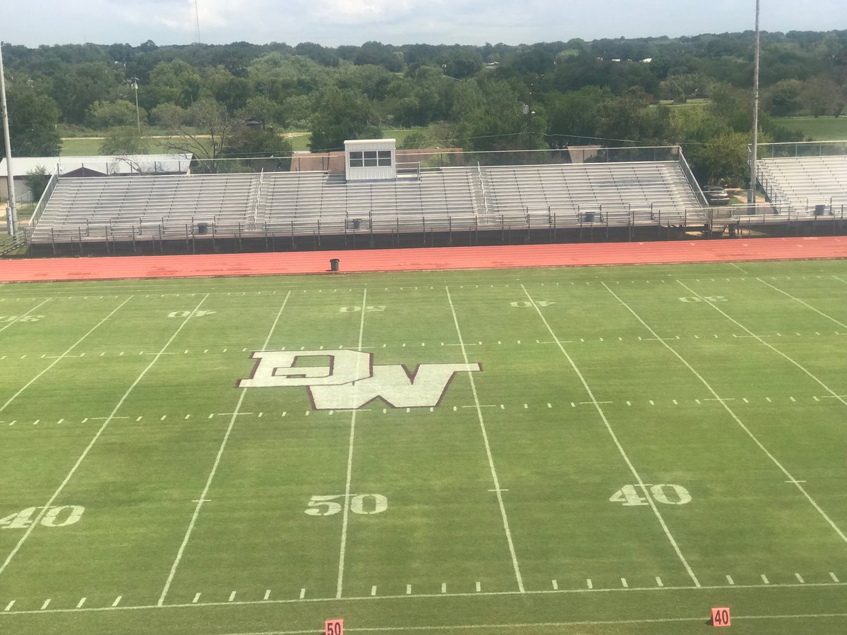 Field looks great again special thanks to our maintenance crew and to James Ornales and Howland crew for the DW. Looks great! Thanks for the Work! Time for the HORSES to DO WORK!!