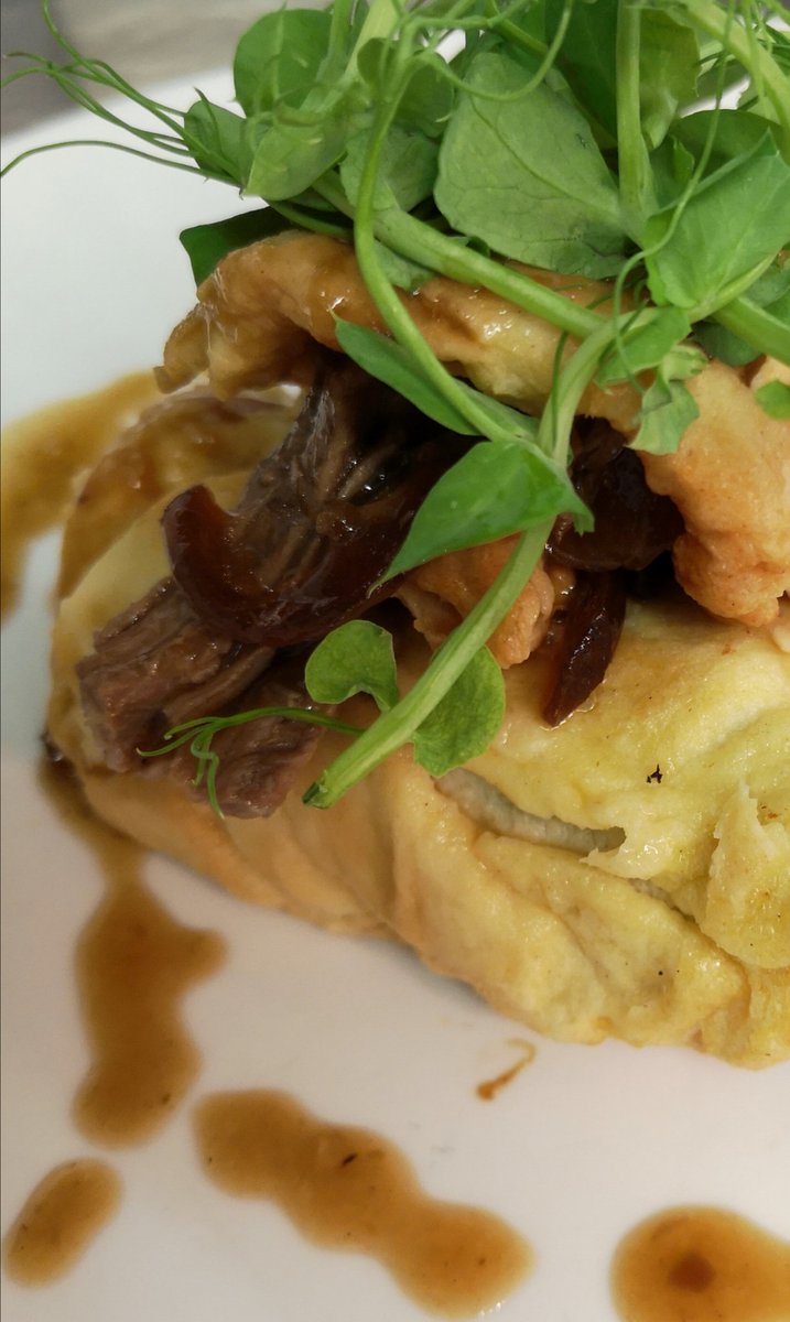 Cru_corner's tweet image. Our new tapas menu includes this Beef and Yorkshire Pudding Wrap, available 12-5pm Wednesday to Saturday. Or visit Crucible Corner for Tapas Tuesdays - 20% off on all our tapas dishes between 5 and 8pm. 
Book now to avoid disappointment! 
#tapas #tuesday #yorkshire